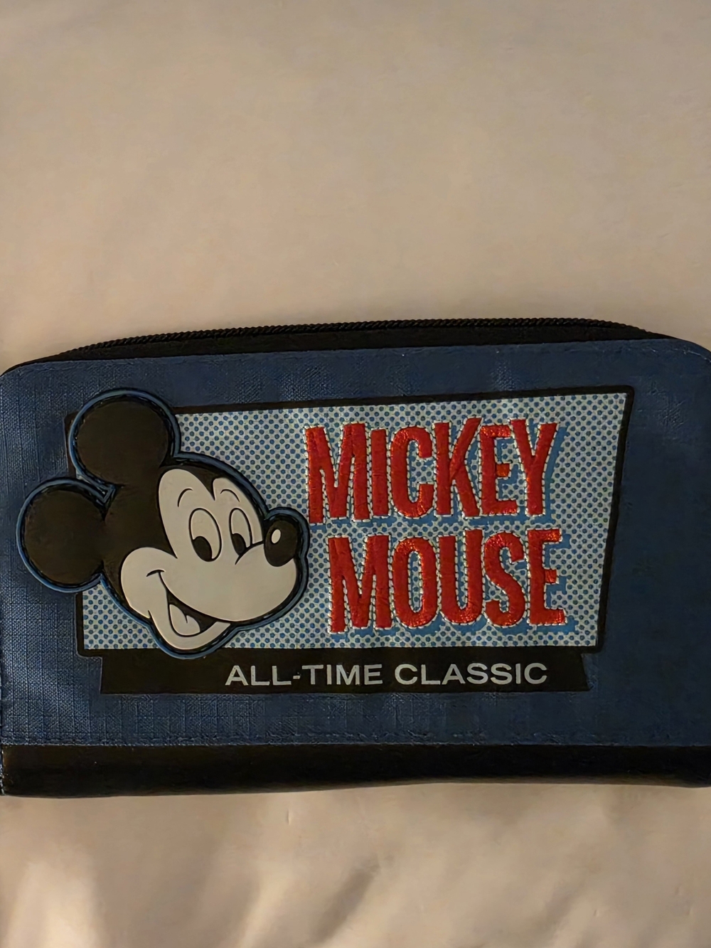 Disney Parks Mickey Mouse All-Time Classic Wristlet Wallet NWOT